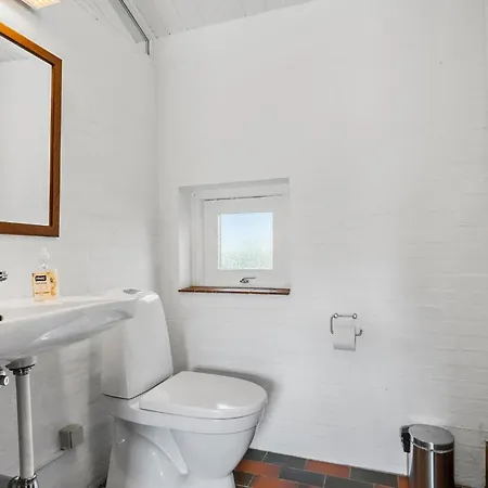 5 Bedroom Nice In Σπίτι διακοπών Ulfborg