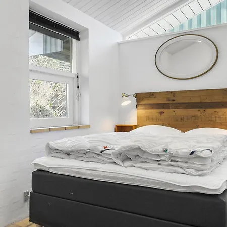 5 Bedroom Nice In Σπίτι διακοπών Ulfborg